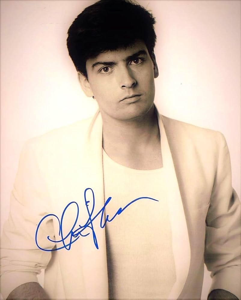 値下げ チャーリー・シーン 直筆サイン入り写真 UACCrd証明書付 値下げ チャーリー・シーン 直筆サイン入り写真 UACCrd証明書付